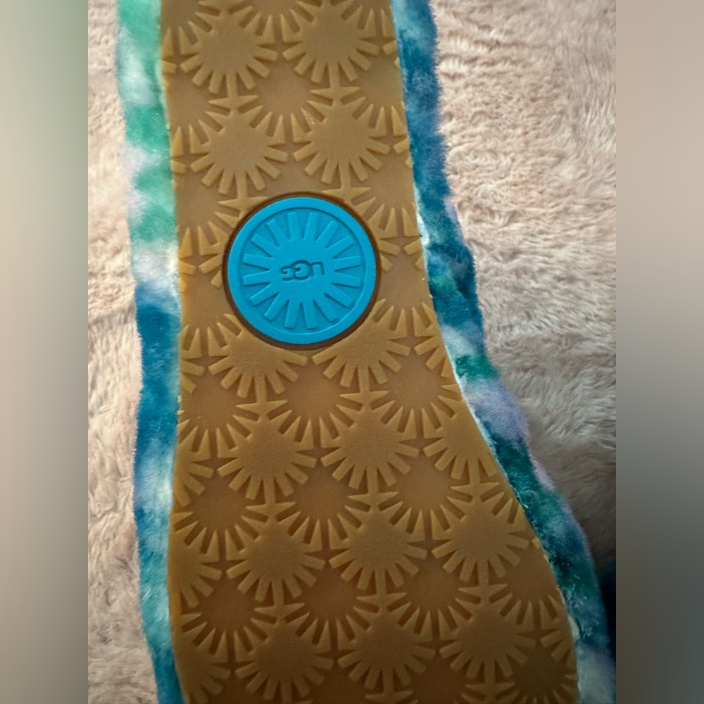 Ugg Slides - image 3